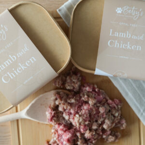 Betsy’s Lamb and Chicken 500g